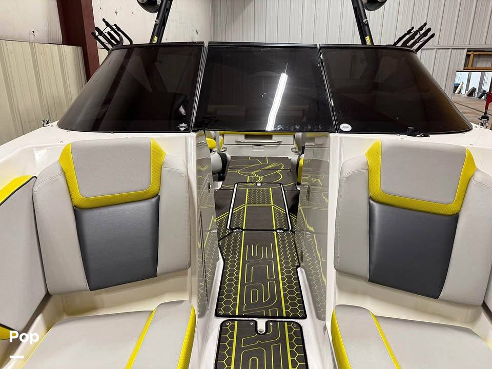 Boats For Sale by owner | 2022 Scarab 255 ID
