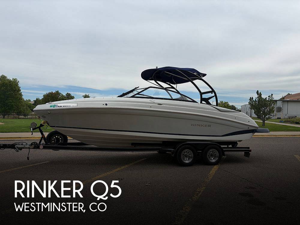 2018 Rinker Q5