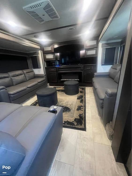 Used 2019 Grand Design Momentum 376TH for sale in Sarasota, FL