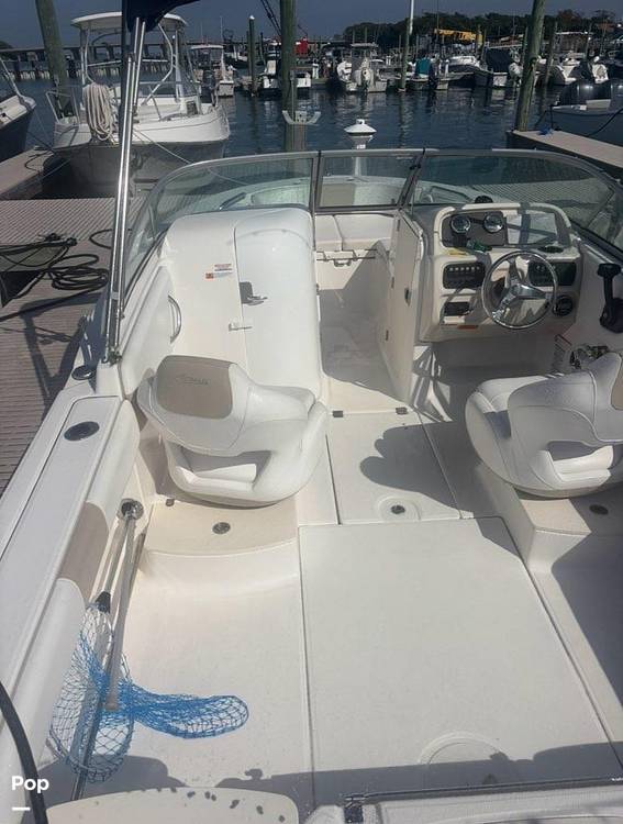 Robalo Boats For Sale in New York by owner | 2018 Robalo 207 DC