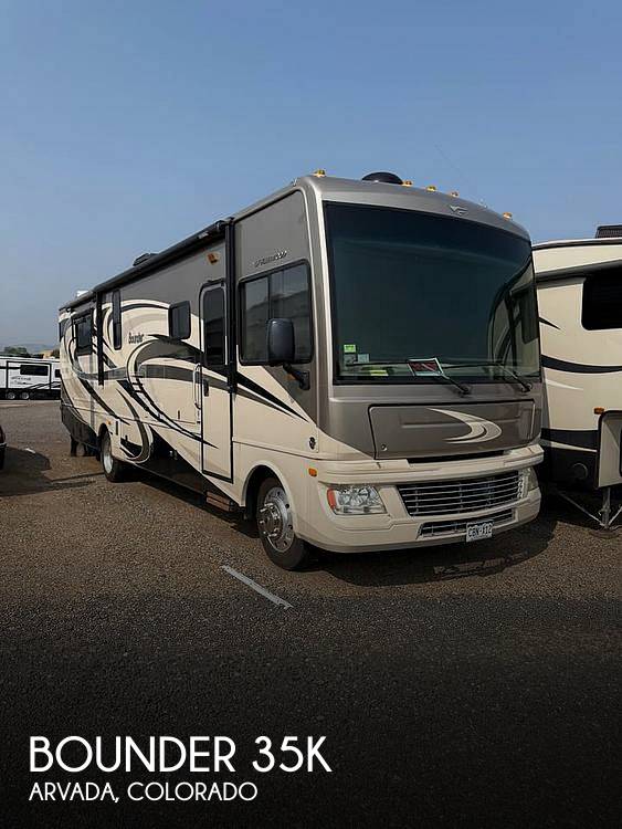 2014 Fleetwood Bounder 35K