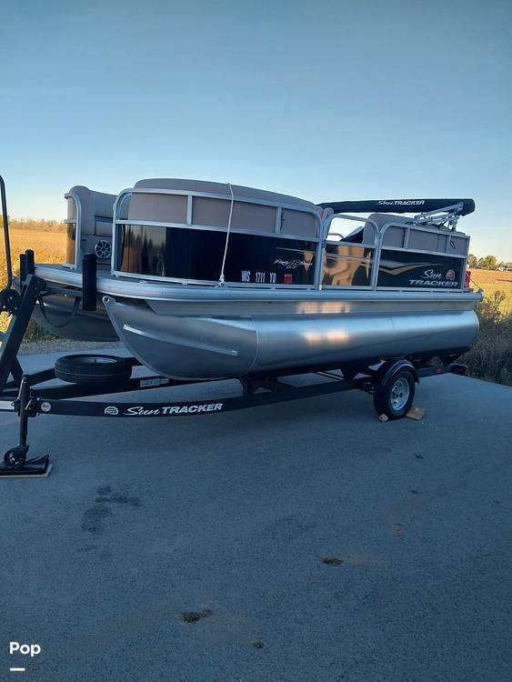 Sun Tracker Boats For Sale by owner | 2025 Sun Tracker Party-Barge 16DLX