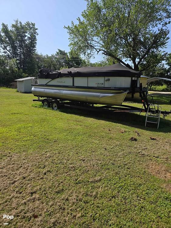 Boats For Sale by owner | 2021 Manitou 22 Aurora LE