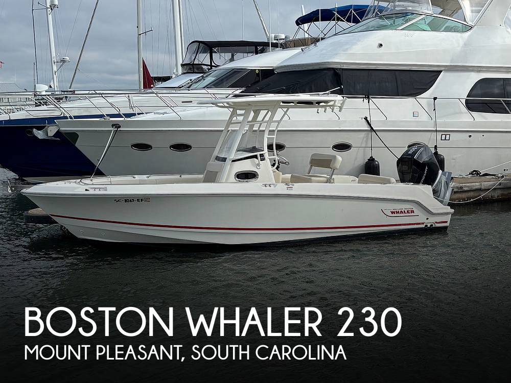 2025 Boston Whaler 230 OUTRAGE
