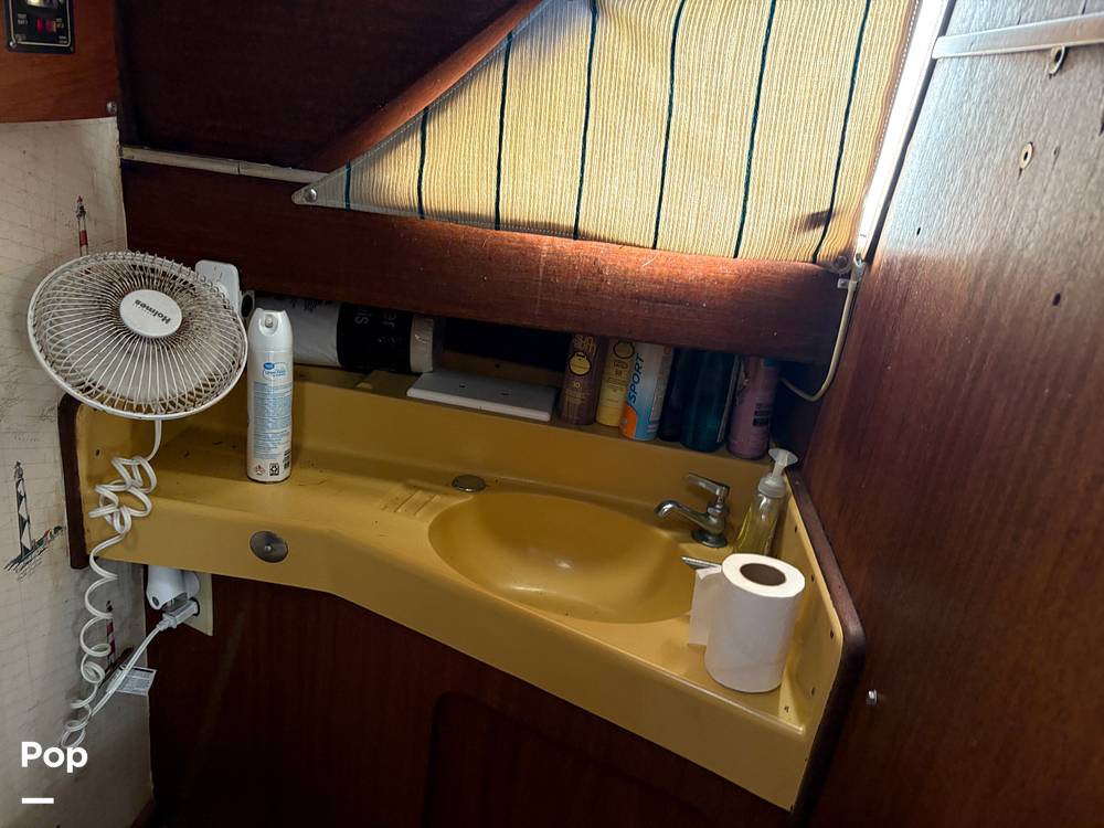 Motoryachts For Sale by owner | 1968 Chris-Craft 31