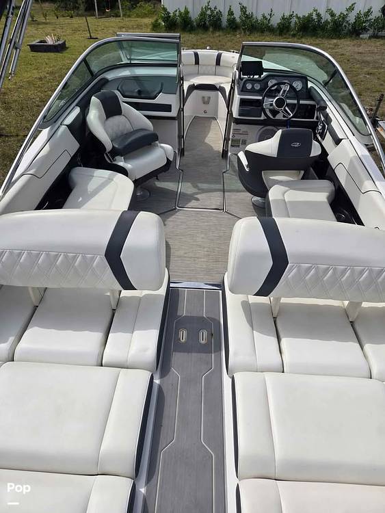 Power boats For Sale by owner | 2018 Regal 2300