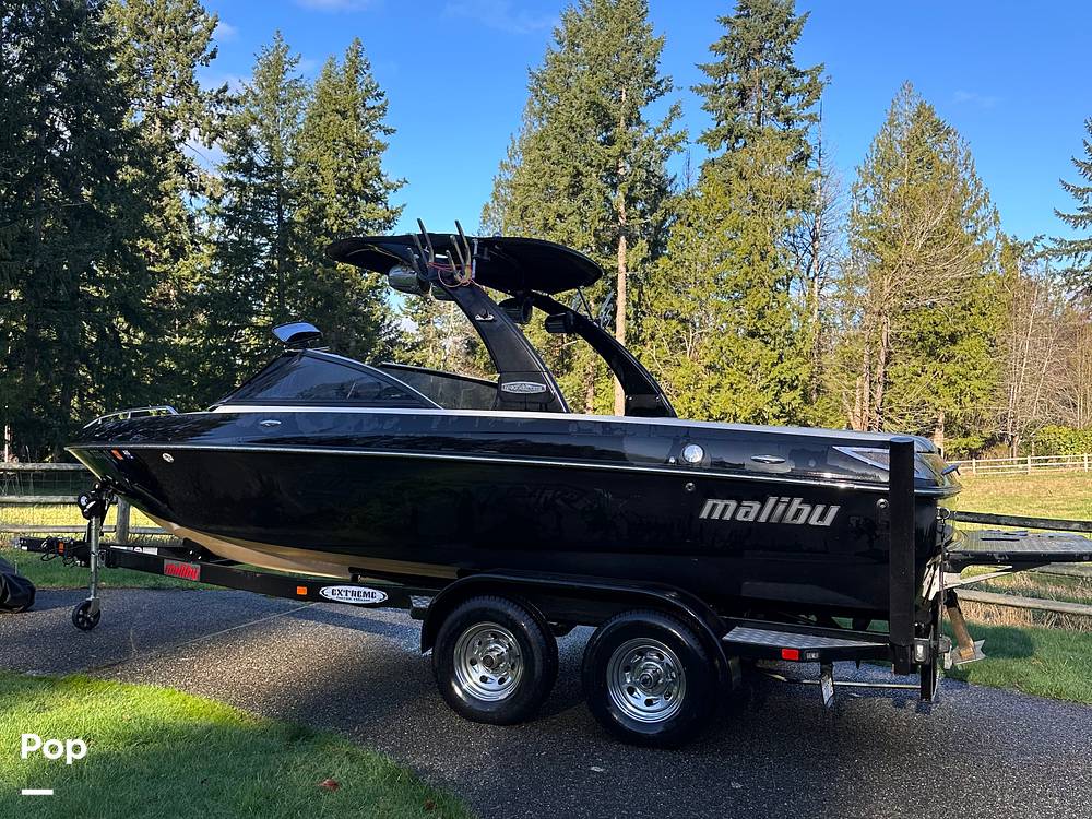 Boats For Sale by owner | 2006 21 foot Malibu Wakesetter VLX