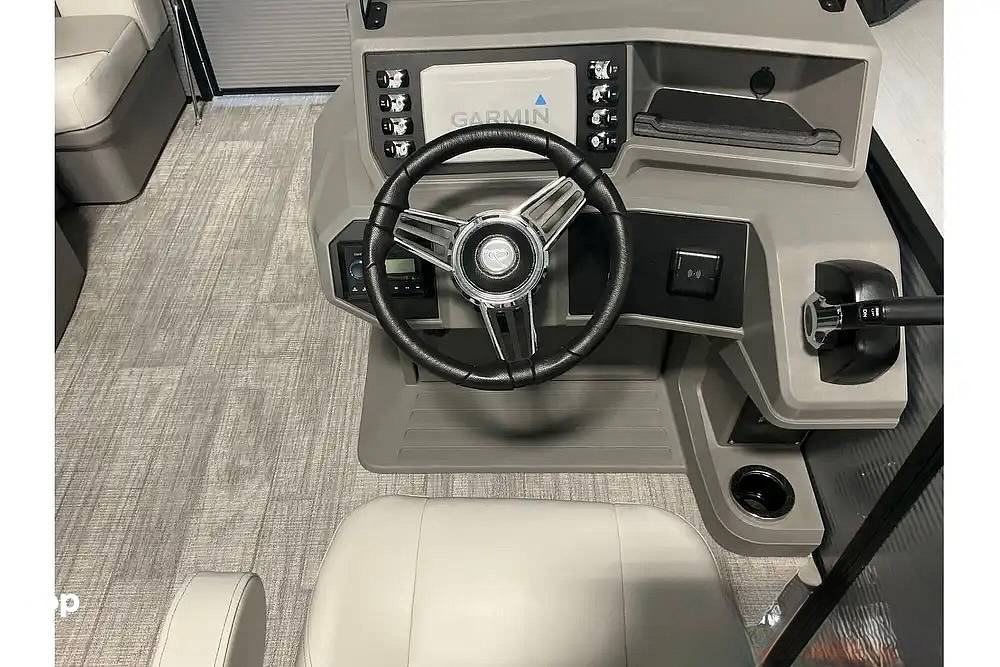 Qwest Boats For Sale in Michigan by owner | 2025 Qwest E CLASS 16 XRE CRUISE