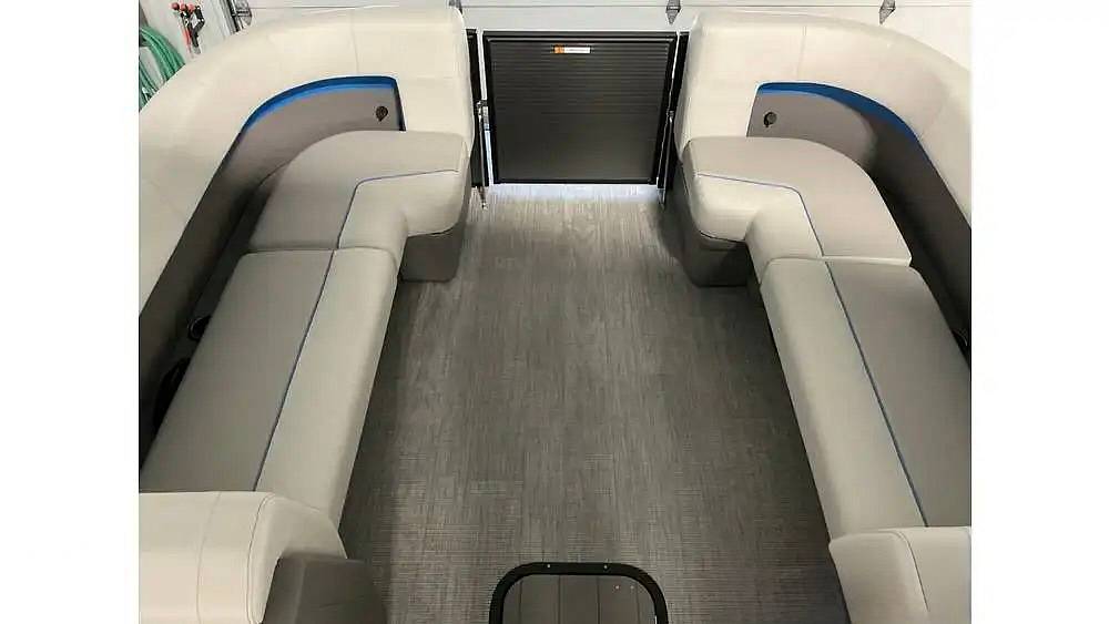 Boats For Sale in Michigan by owner | 2025 Qwest E-Class 22 XRE CRUISE