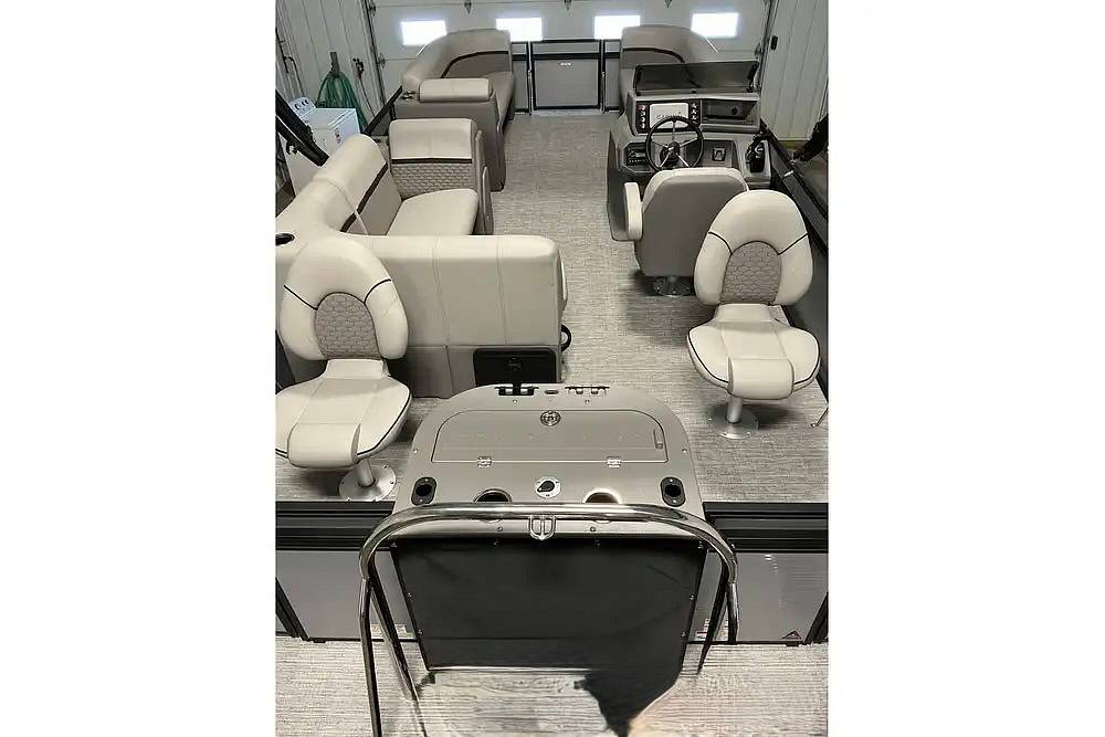 Boats For Sale by owner | 2024 Angler Qwest E22 AQ XRE CRUISE-LT