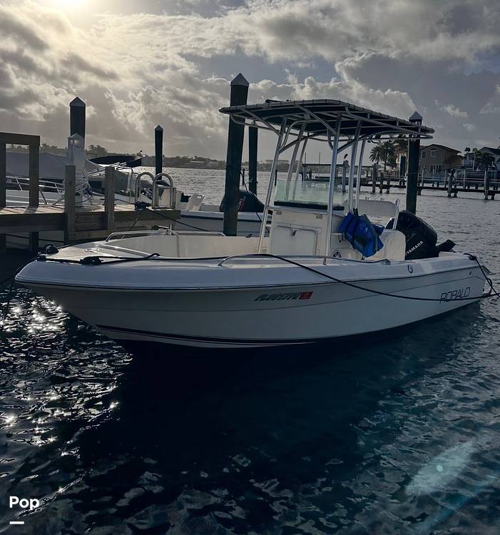 2004 Robalo R190 Power boat for Sale in Briny Breezes, FL