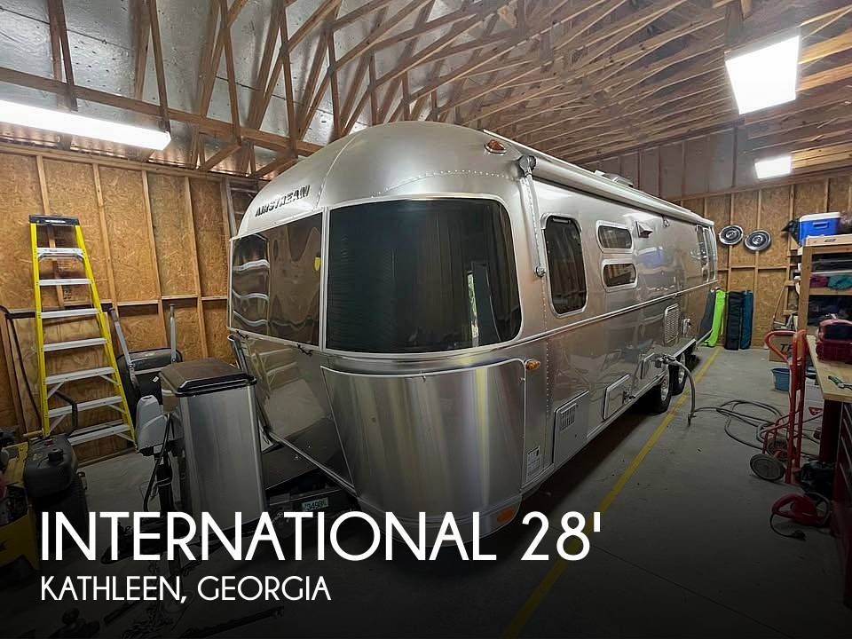 2017 Airstream International Signature 28RB