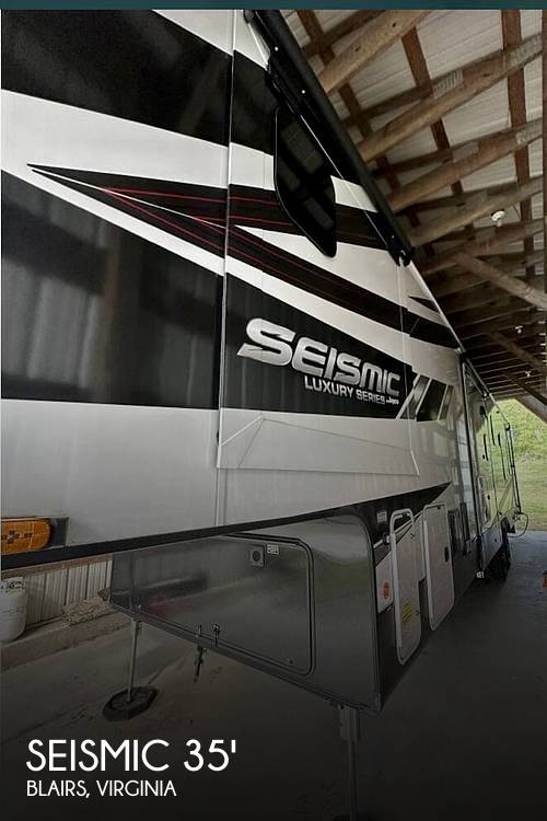 2024 Jayco Seismic Luxury Series 3512