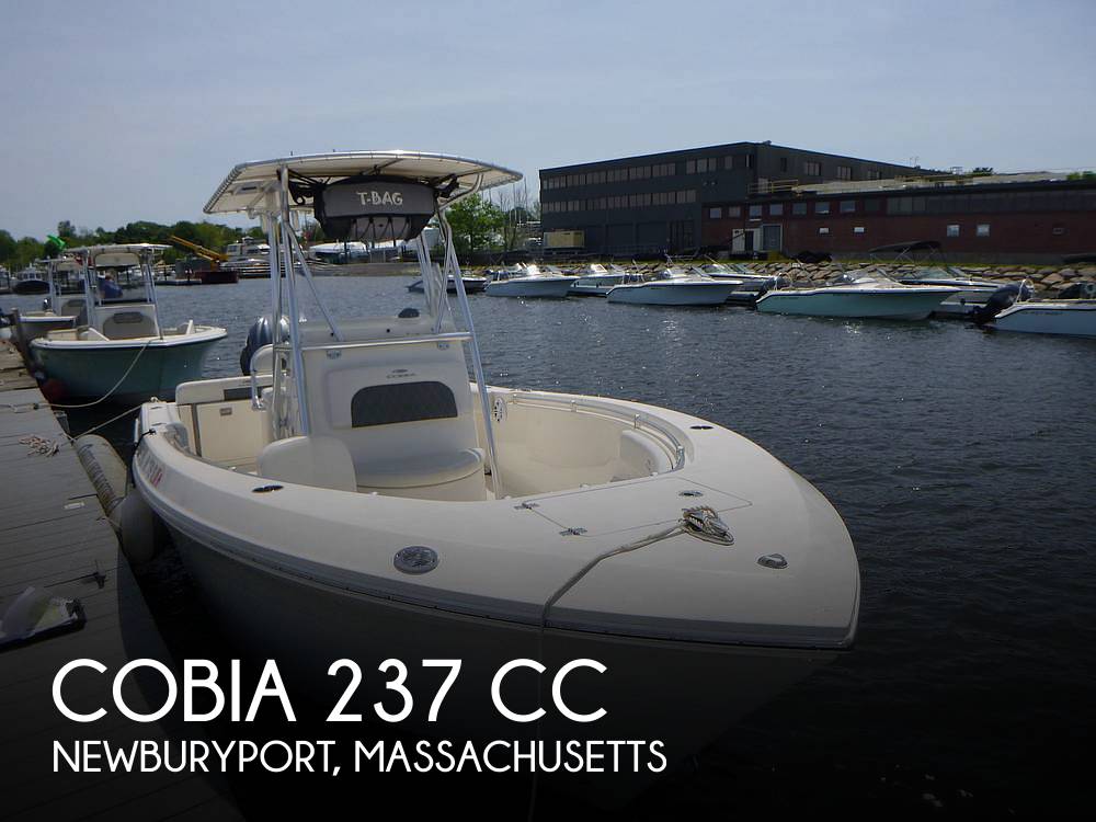 2022 Cobia 237 CC