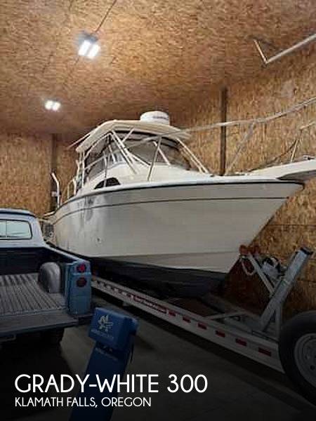 2022 Grady-White 300 Marlin