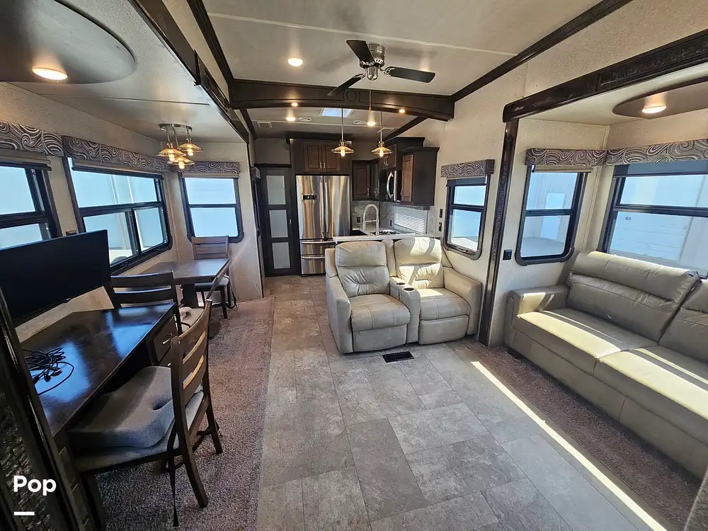 2019 Cedar Creek 38DBRK