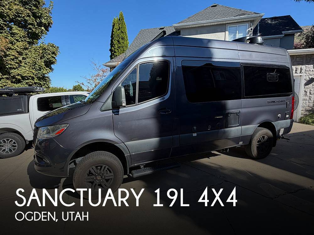 2022 Thor Motor Coach Sanctuary 19L 4X4