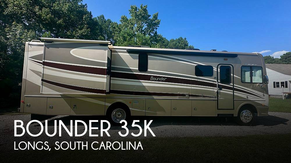 2016 Fleetwood Bounder 35K