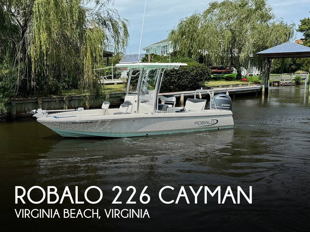 2019 Robalo 226 Cayman