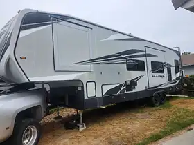 2019 Attitude 3221CKG
