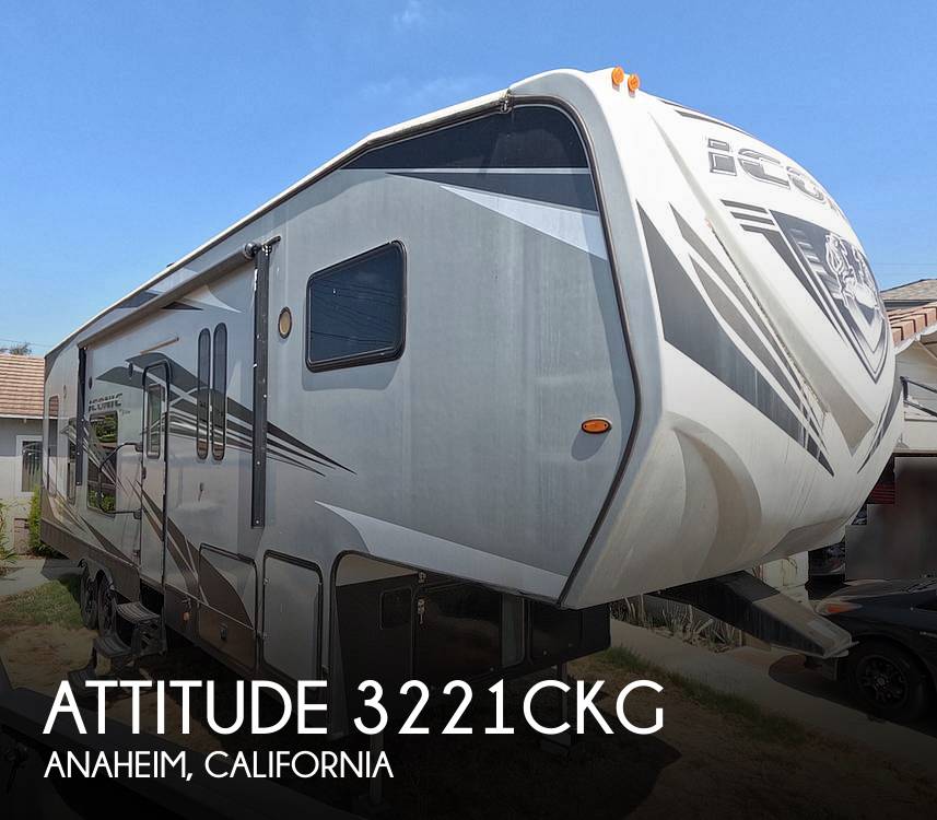 2019 Eclipse Attitude 3221CKG