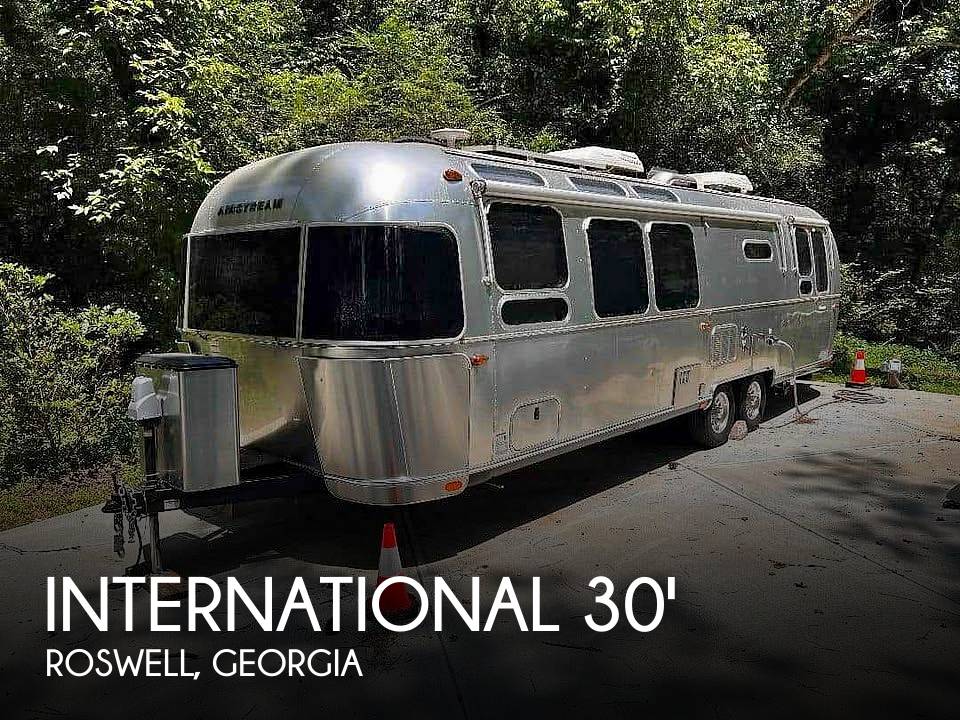 2019 Airstream International 30 Serenity Queen