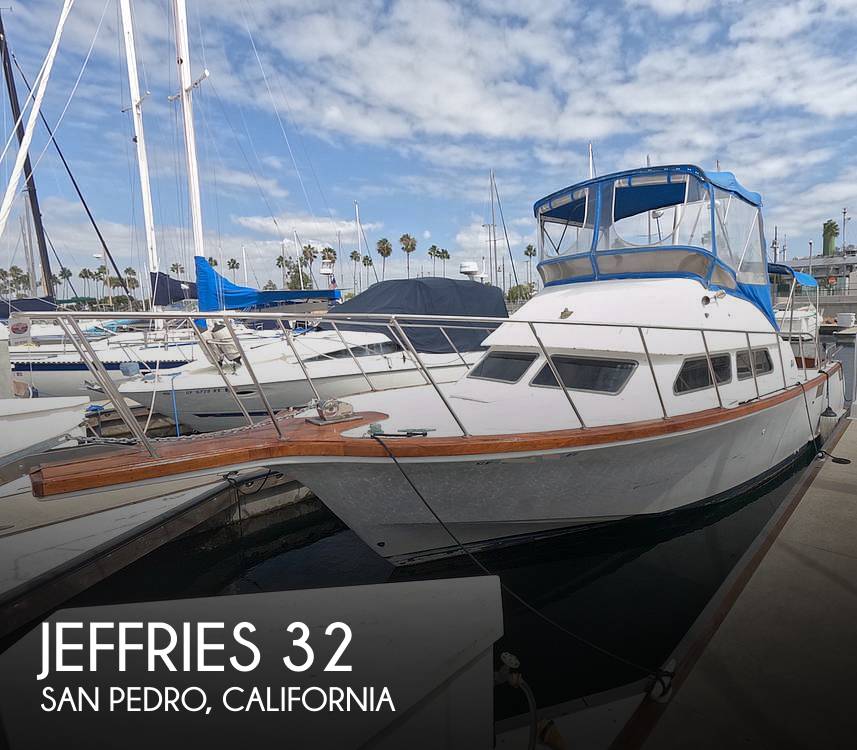 1976 Jeffries 32 FB Sedan