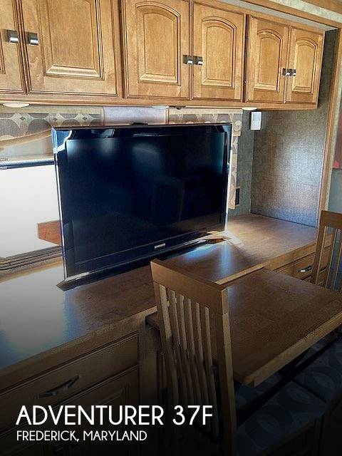 2013 Winnebago Adventurer 37F