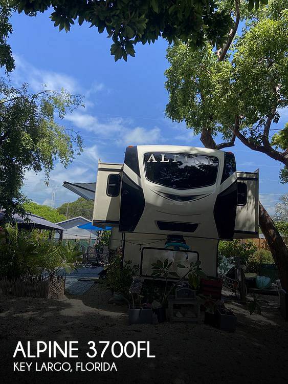 2019 Keystone Alpine 3700FL