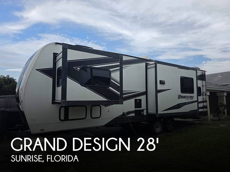 2022 Grand Design Momentum 28G