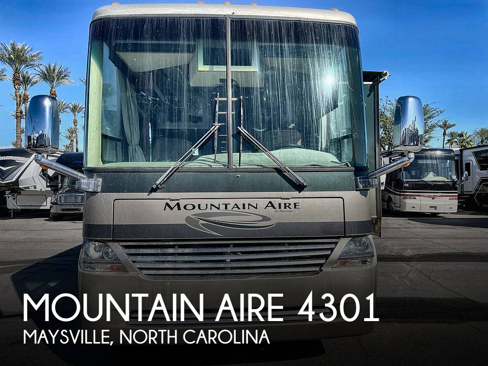 2005 Newmar Mountain Aire 4301