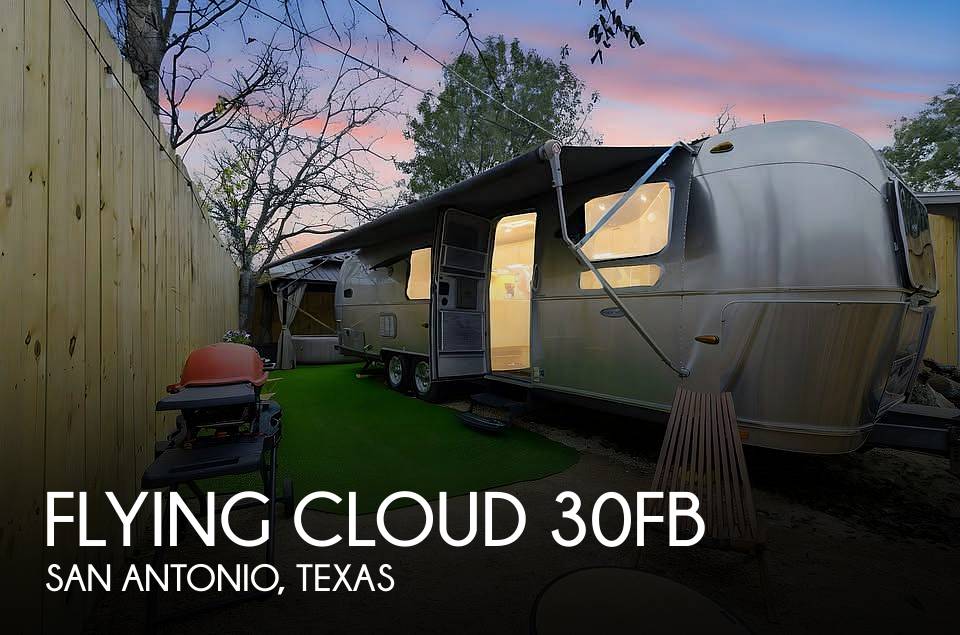 2015 Airstream Flying Cloud 30fb