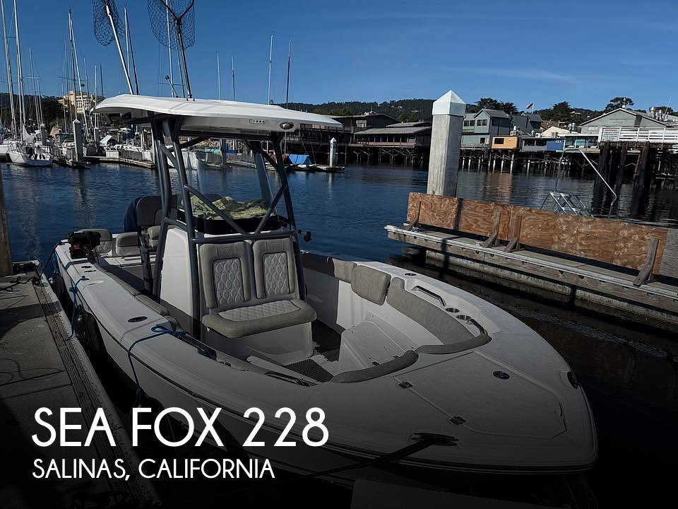 2022 Sea Fox 228 Commander