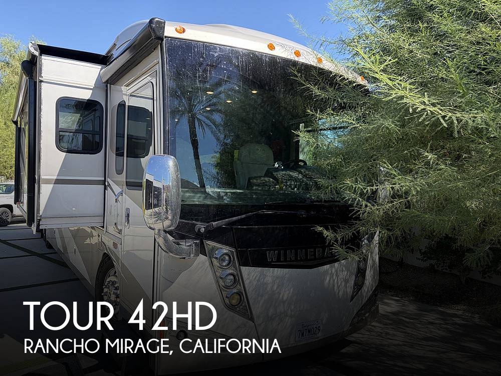 2015 Winnebago Tour 42HD