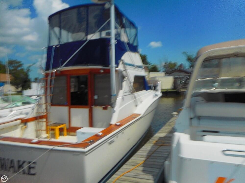 Inactive ChrisCraft 36 Tournament Commander Boat in Bellmore, NY