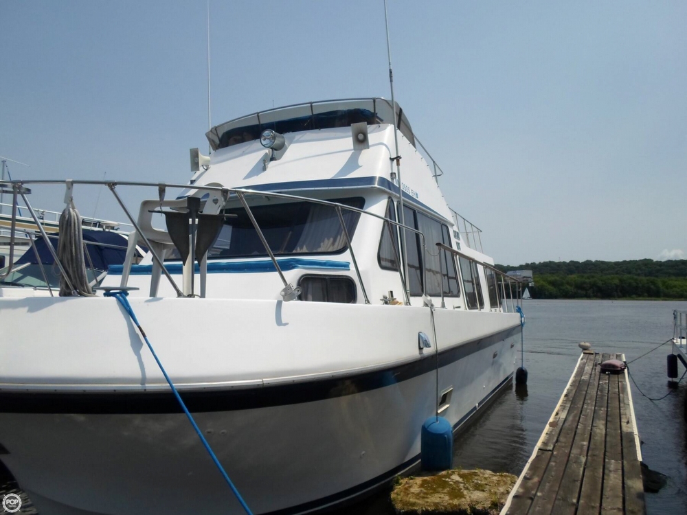 Sold Blue Water Boats 35 Tri Cabin Boat in Dubuque, IA 085475 Pop